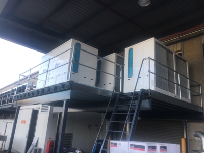 Weatherproof refrigerating units for SUR